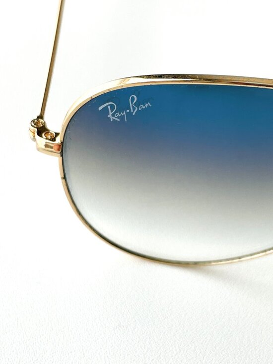Ray-Ban RB3025 Aviator Sunglasses Arista Gold Light Blue Gradient 55mm w/ Case